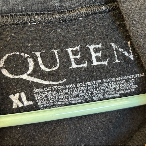 Men’s Size XL Queen Forever Hooded Sweatshirt - Picture 4 of 5